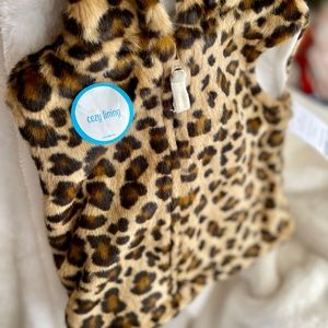 NWT Carter’s baby girl Faux Fur Cheetah/Animal Print Hooded Vest with Zipper